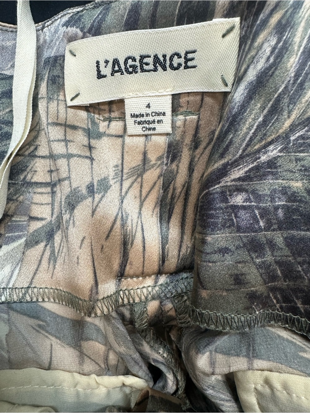 L'agence Alex Short PALM PRINT. Like NEw - Picture 7 of 8